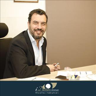 دكتور فريد هاني الزوايدة استشاري طب وجراحة العيون وتصحيح البصر بالليزك مستشار امراض الشبكية والتهابات العين والقزحية احجز الآن طبكان